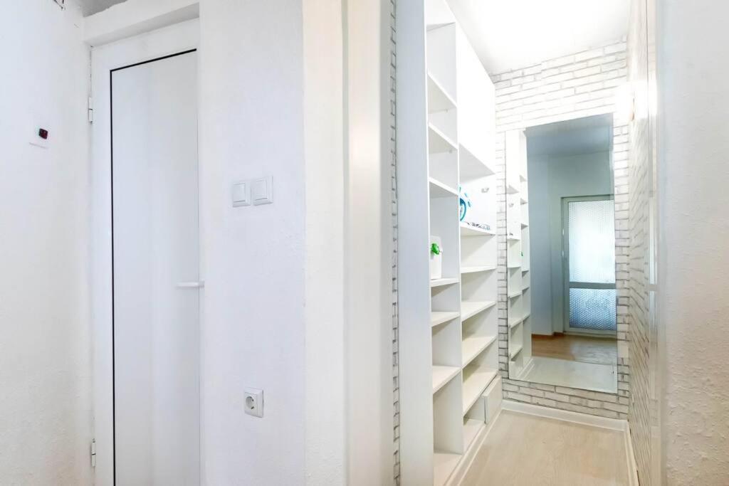Sunny 2-Bedroom Maisonette Varna & Parking 外观 照片