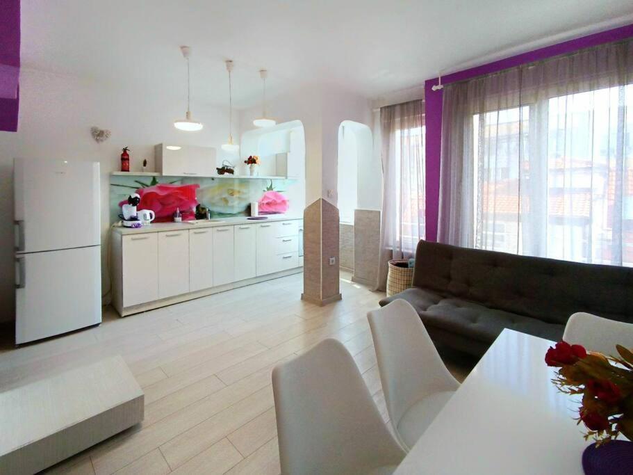 Sunny 2-Bedroom Maisonette Varna & Parking 外观 照片