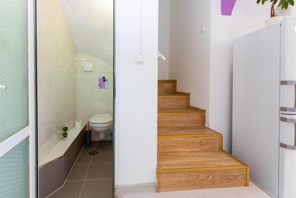 Sunny 2-Bedroom Maisonette Varna & Parking 外观 照片